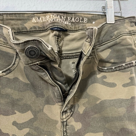American Eagle Women Army Super Stretch X Mid Rise Distressed Denim Jegging Sz 6 - Picture 10 of 15